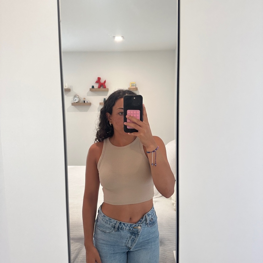 Tan muscle tank